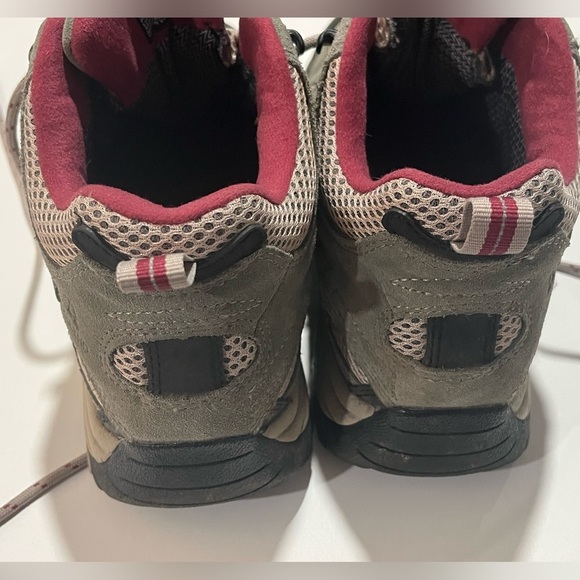 Ascend sz 8.5 Leather Hiking Boots with Magenta Highlights - Picture 7 of 8